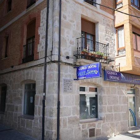 Apartamentos Turisticos Empecinado Roa Esterno foto