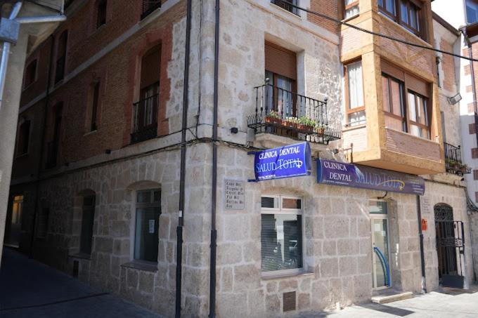 Apartamentos Turisticos Empecinado Roa Esterno foto